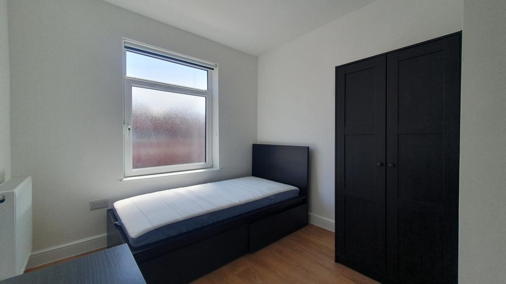Ensuite room to rent