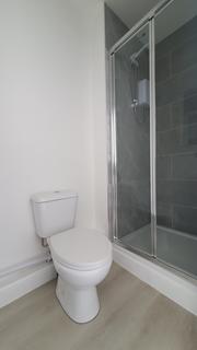 1 bedroom in a house share to rent, Broadway, Adamsdown, Cardiff, CF24