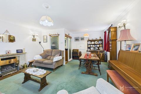 2 bedroom detached bungalow for sale, Willingdon Park Drive, Eastbourne BN22