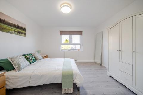 undefined, Wilkinson Way, Chiswick, London, W4