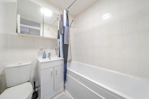 undefined, Wilkinson Way, Chiswick, London, W4