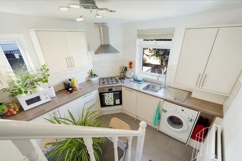 1 bedroom flat to rent, Thorney Hedge Road, London, W4