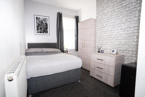 2 bedroom house share to rent, Birches Head Road, Stoke-on-Trent ST1