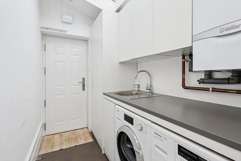 undefined, Curzon Road, Weybridge, Surrey, KT13