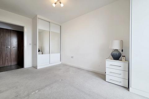 3 bedroom flat to rent, Pedley House, Barking IG11