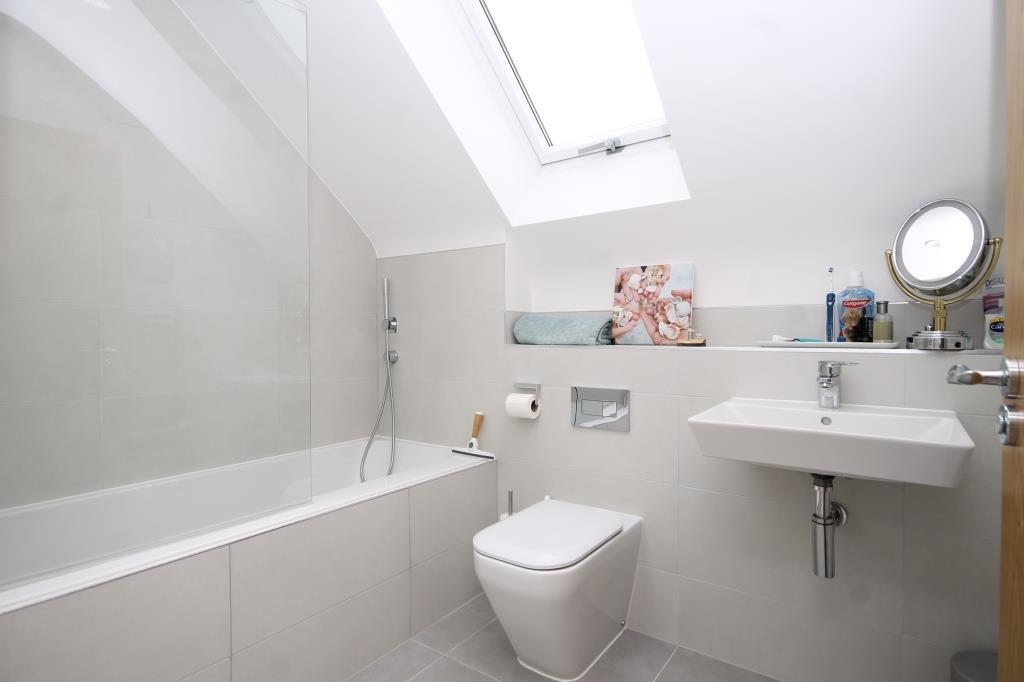 .bathroom.JPG