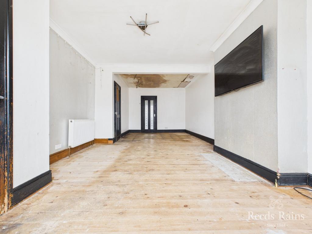 Sitting/Dining Room