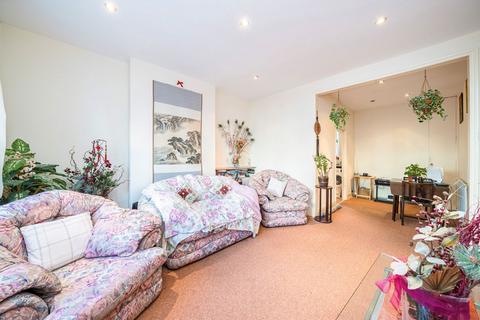 2 bedroom flat for sale, Bassano Street, LONDON SE22