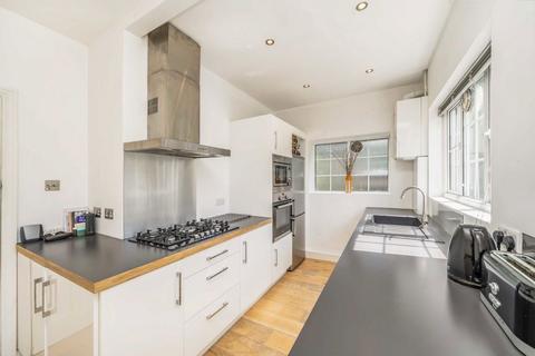 3 bedroom maisonette for sale, Telford Avenue, London SW2