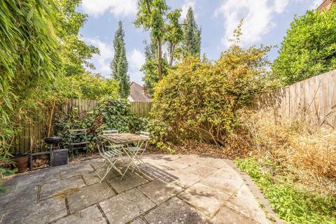 3 bedroom maisonette for sale, Telford Avenue, London SW2