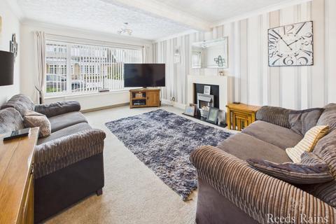 3 bedroom semi-detached house for sale, Beverley Close, Scarborough YO11