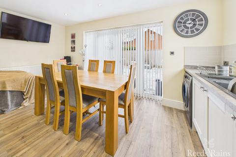 3 bedroom semi-detached house for sale, Beverley Close, Scarborough YO11