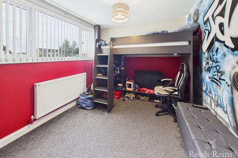 3 bedroom semi-detached house for sale, Beverley Close, Scarborough YO11