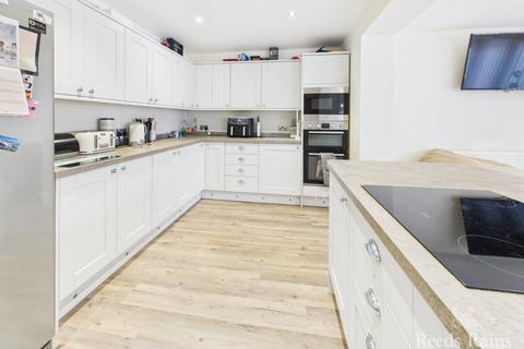 3 bedroom semi-detached house for sale, Beverley Close, Scarborough YO11