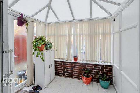 3 bedroom semi-detached house for sale, Girton Way, Derby