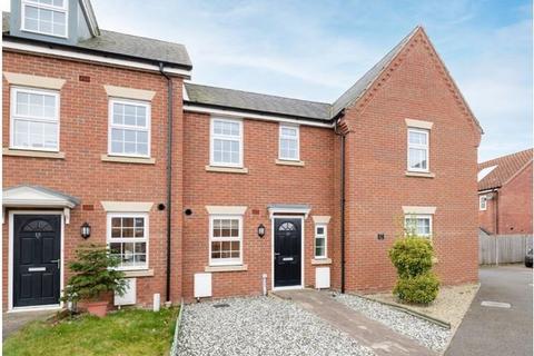 2 bedroom terraced house to rent, Old Oak Close, Norfolk NR18
