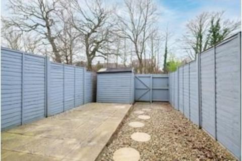 2 bedroom terraced house to rent, Old Oak Close, Norfolk NR18