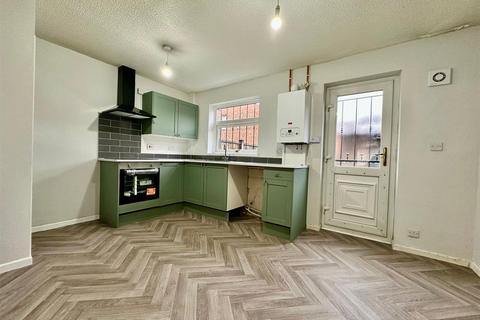 3 bedroom end of terrace house to rent, Wickentree Lane, Failsworth, Manchester