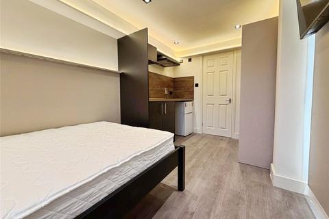 Terraced house to rent, Ripon Road, Hertfordshire SG1