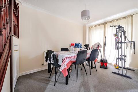 3 bedroom detached house for sale, Alexandra Gardens, Knaphill, Woking
