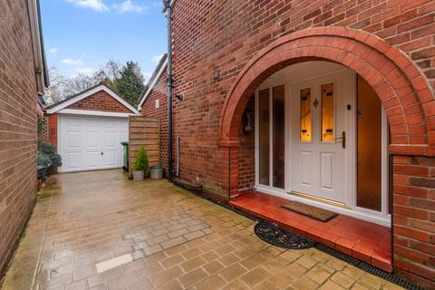 3 bedroom detached bungalow for sale, Nook Lane, Fearnhead, WA2