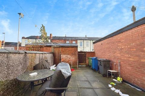 2 bedroom house for sale, Gordon Street, Leigh