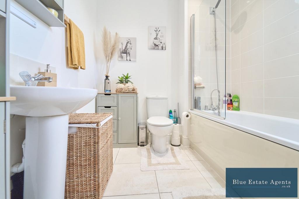 Family Bathroom Suite
