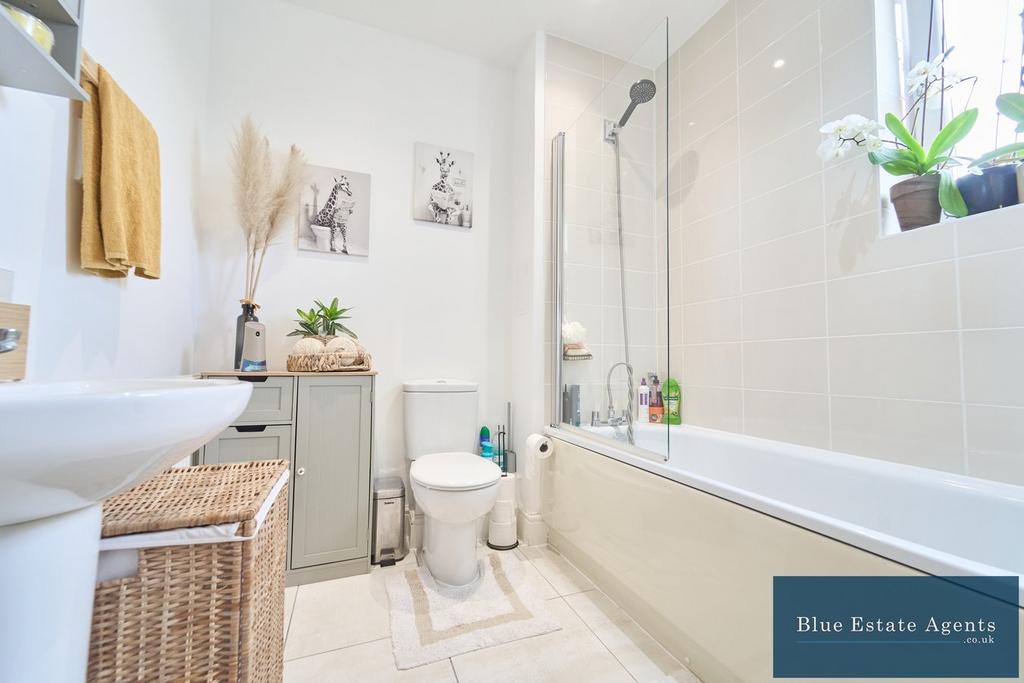 Family Bathroom Suite