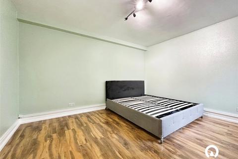 2 bedroom flat to rent, Well Hall Road, London SE9