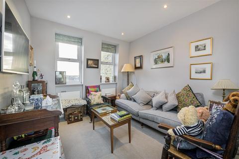 3 bedroom flat to rent, Lower Richmond Road, London