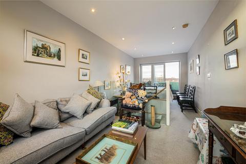 3 bedroom flat to rent, Lower Richmond Road, London