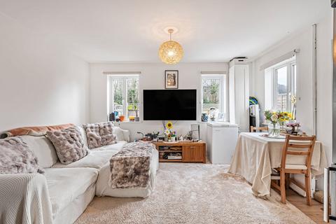 1 bedroom semi-detached house for sale, Salisbury Close, Alton, Hampshire