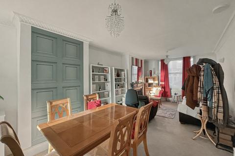 undefined, London SE25