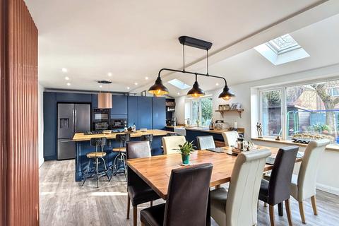 4 bedroom detached house for sale, Buckingham Road, Coalville, LE67
