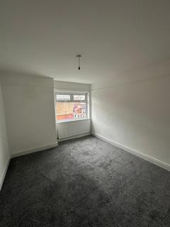 2 bedroom flat to rent, Grace Road, Liverpool L9