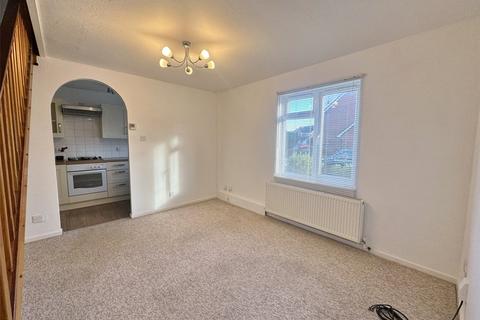 1 bedroom terraced house to rent, Goldfinch Road, Poole, Dorset, BH17