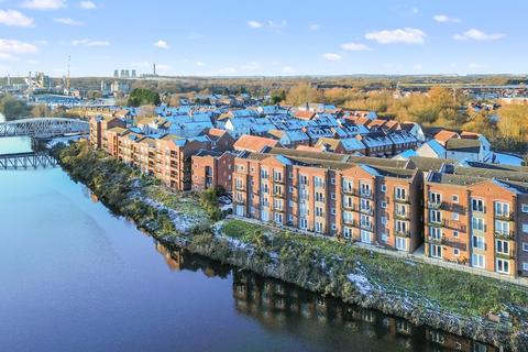 2 bedroom flat to rent, Lulworth Place, Warrington, WA4