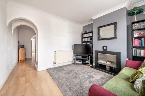 3 bedroom terraced house for sale, Beccles Road, Gorleston