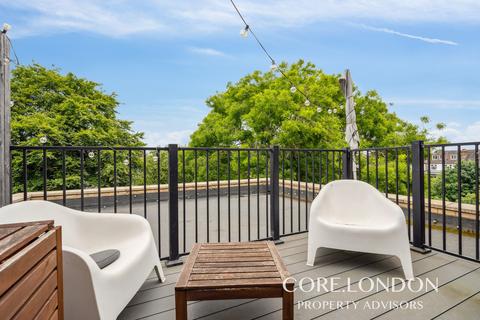 3 bedroom apartment to rent, Gunnersbury Avenue, Ealing, W5