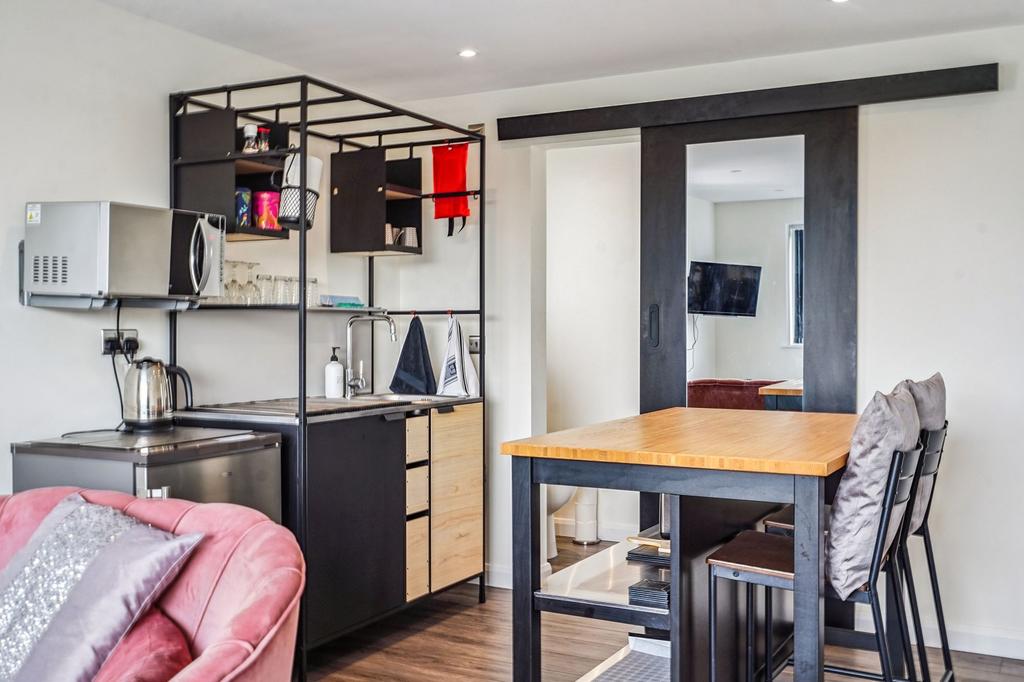 Annexe - Kitchen