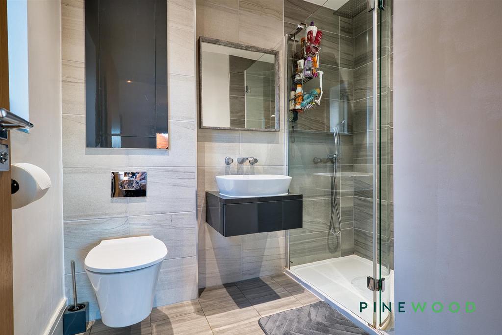 Ensuite