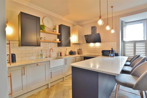 2 bedroom maisonette for sale, Maidenhead Road, Windsor