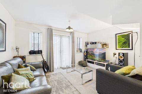 2 bedroom end of terrace house for sale, Barbrook Avenue, Heybridge