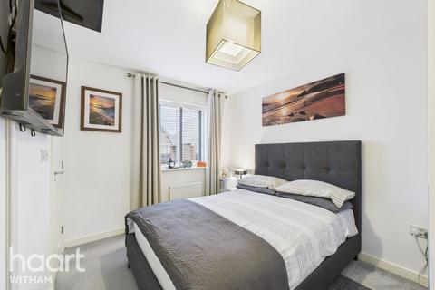 2 bedroom end of terrace house for sale, Barbrook Avenue, Heybridge
