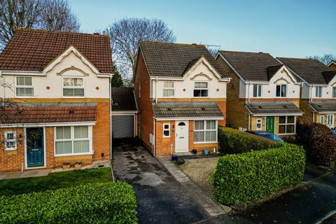 3 bedroom link detached house for sale, Phipps Close, Aylesbury HP20