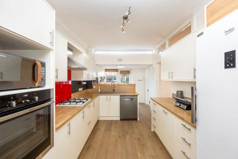 3 bedroom semi-detached bungalow for sale, Old Millmeads, Horsham, RH12