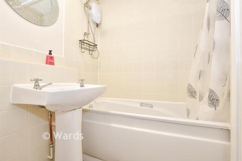 Studio for sale, Ravens Dane Close, Maidstone ME15