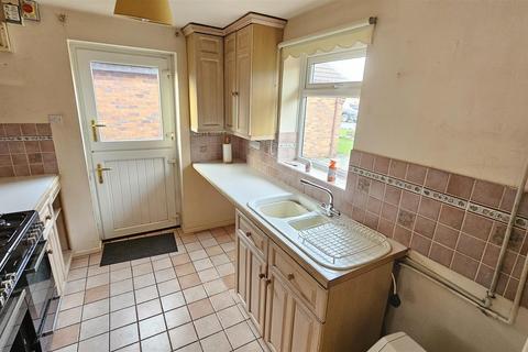 undefined, Juniper Gardens, Bingham