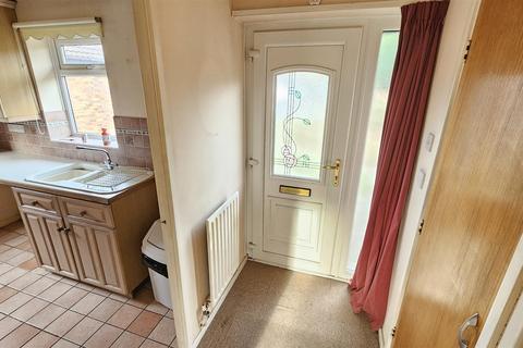 2 bedroom detached bungalow for sale, Juniper Gardens, Bingham