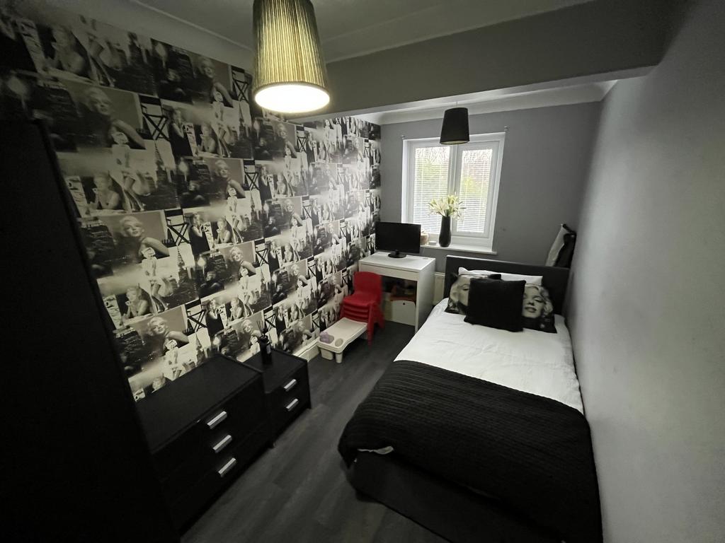 Bed 3.jpeg